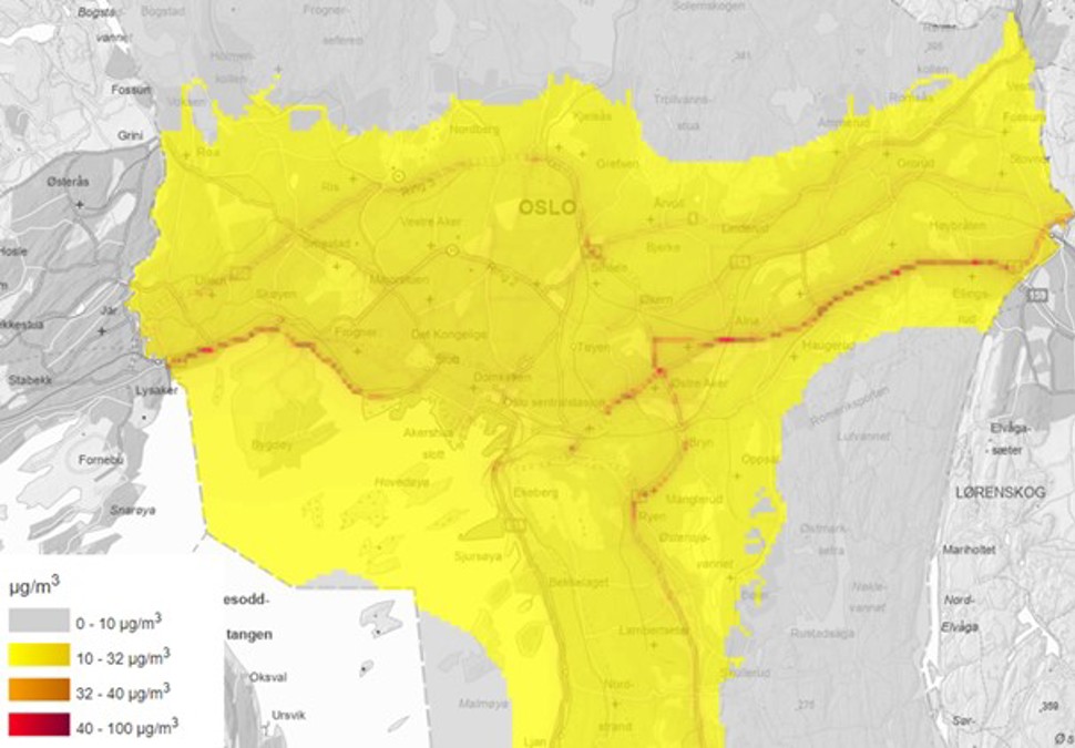 Figur 3. Kartet viser gjennomsnittskonsentrasjon av NO2 i Oslo for årene 2018-2022, beregnet av den nasjonale spredningsmodellen urban EMEP (uEMEP) hos Meteorologisk institutt. Gult angir nivåene over luftkvalitetskriteriene, rødt angir nivåene over grenseverdiene. Grenseverdiene gjelder ikke midt i veibanen der befolkningen ikke har tilgang. Lenke til figuren på MDir? + Oslo holder grenseverdier, bryter helseanbefalinger